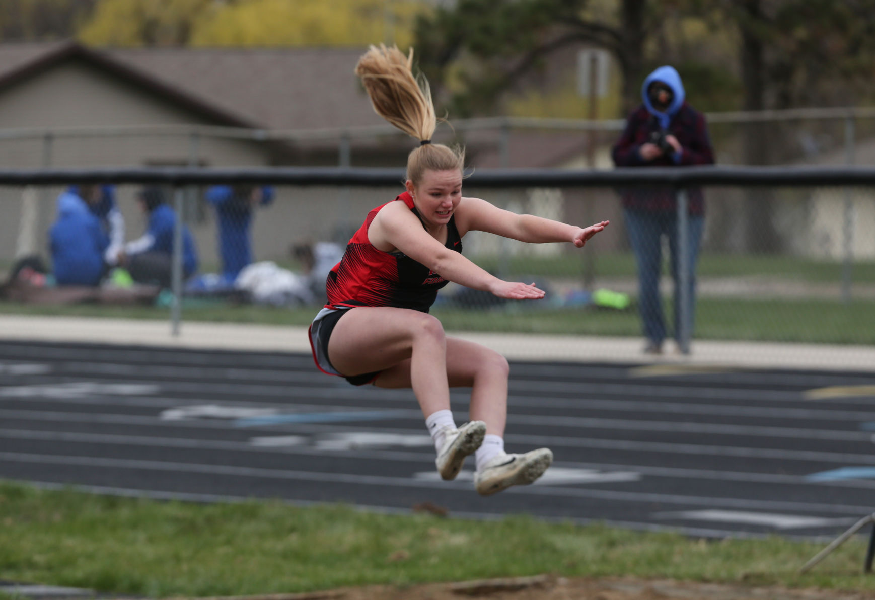 Varsity girls track at Hampton-Dumont 4-09-21-13.jpg